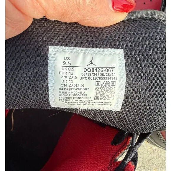 Nike Air Jordan 1 Mid Sneakers Red Bred Black Basketball Streetwear Men Size 9.5 - Picture 10 of 12